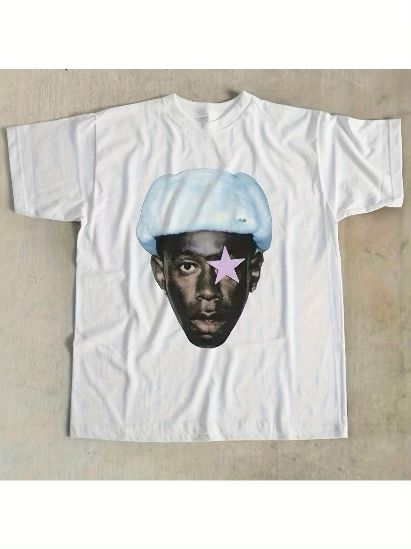 unisex Casual Graphic Print T-Shirt - Comfortable Fabric, Printed Tee, Streetwear style.